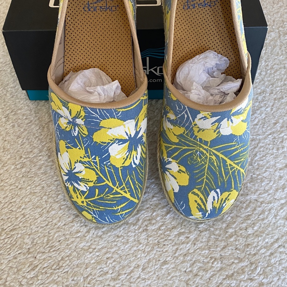 Dansko Blue and Yellow Floral Clogs 39 - Picture 14 of 16